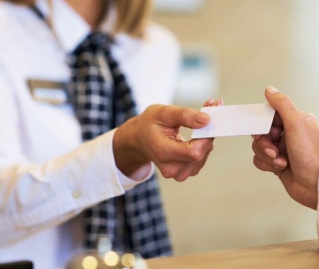 Otellerde o dönem bitti: KVKK'dan tarihi karar!