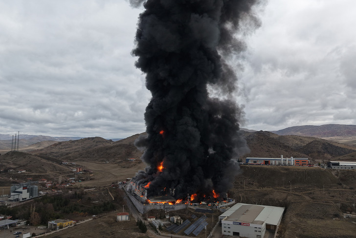 Fabrikasında yangın çıktı! Bahadır Kimya (BAHKM) payları işleme kapatıldı