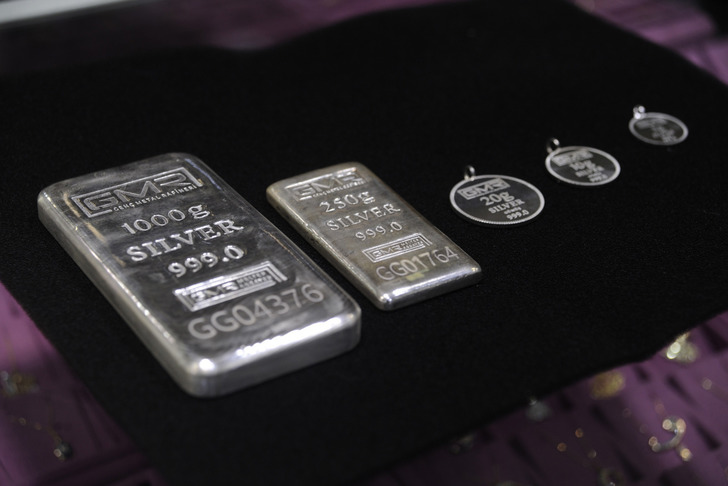 Kimisi yükselir dedi kimisi düşer! Küresel bankacılık devleri 2026 gümüş fiyatları için çarpıcı tahminlerini açıkladı