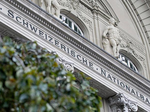 Kimse ne olduğunu anlamadı! İsvi&ccedil;re Merkez Bankası nefes kesen bir hamleyle faizi y&uuml;zde 0'dan y&uuml;zde 0'a &ccedil;ekti