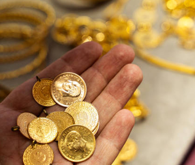 Gram altın bug&uuml;n ne kadar?  (12 Aralık 2025 g&uuml;ncel altın fiyatları)