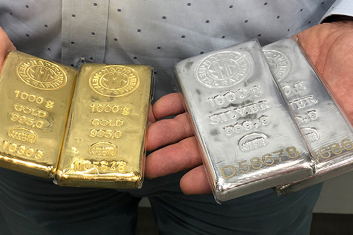 Altın fiyatlarında yeni rekor, gümüşte yön yukarı! 21 Ekim'den bu yana ilk kez bu seviyeyi gördü
