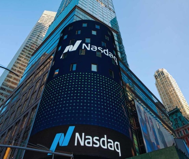 Nasdaq 100'de b&uuml;y&uuml;k değişim! Strategy yerini korudu