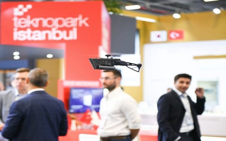 Türkiye'nin yerli "nano helikopteri"  ihracata uçtu