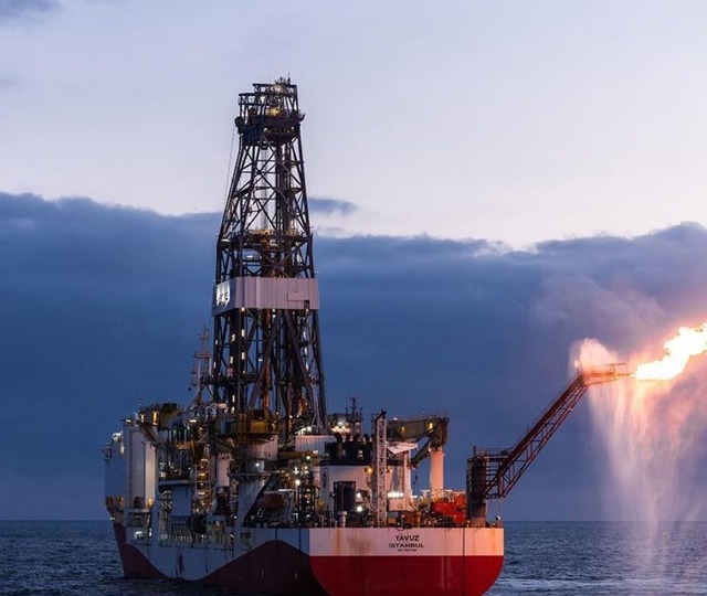 T&uuml;rkiye'nin petrol ithalatı Ekim'de y&uuml;zde 13,7 arttı