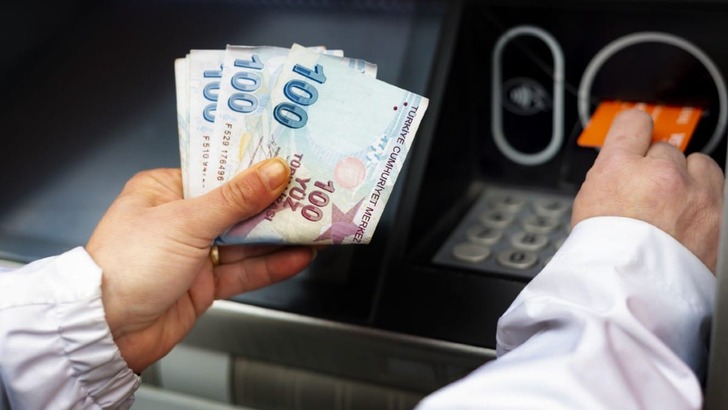 Taksitli Nakit Avans mı, İhtiya&ccedil; Kredisi mi? Aralık Ayında Hangi Y&ouml;ntem Daha Ucuz?