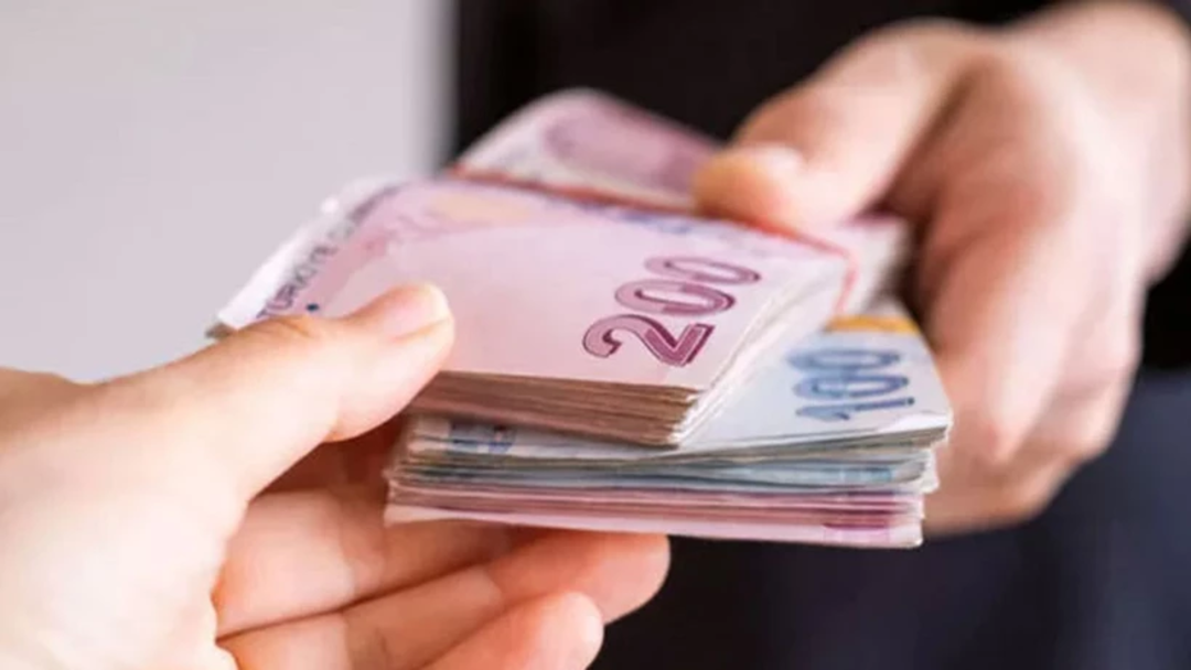 Kredi Hesaplamada "G&ouml;zden Ka&ccedil;an" Detay: İhtiya&ccedil; Kredisinde Tabela Faizi mi, "Yıllık Maliyet Oranı" mı Daha &Ouml;nemli?