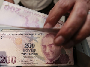 Ge&ccedil;tiğimiz yıl nokta atışı yapmıştı! Deutsche Bank'tan asgari &uuml;cret zammı i&ccedil;in dikkat &ccedil;eken tahmin