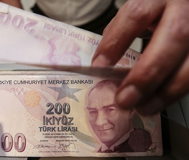 Ge&ccedil;tiğimiz yıl nokta atışı yapmıştı! Deutsche Bank'tan asgari &uuml;cret zammı i&ccedil;in dikkat &ccedil;eken tahmin