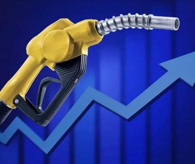 Yeni akaryakıt zammı i&ccedil;in tarih netleşti: Bu gece fiyatlar değişiyor!