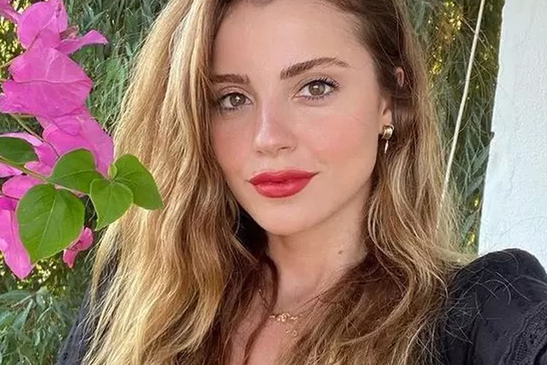 &Uuml;nl&uuml;lere uyuşturucu operasyonu b&uuml;y&uuml;yor! Oyuncu Ezgi Ey&uuml;boğlu dahil 8 kişi g&ouml;zaltına alındı