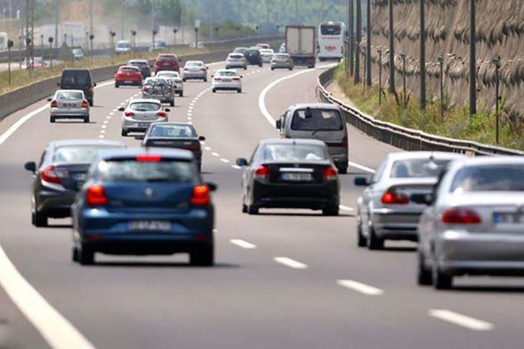 Trafik sigortasında hasarsızlık indirimi s&uuml;r&uuml;c&uuml;ye mi bağlanıyor? SEDDK'den yanıt
