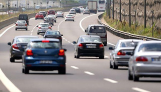 Trafik sigortasında hasarsızlık indirimi s&uuml;r&uuml;c&uuml;ye mi bağlanıyor? SEDDK'den yanıt