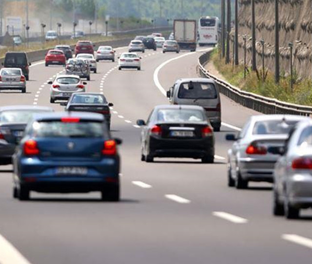 Trafik sigortasında hasarsızlık indirimi s&uuml;r&uuml;c&uuml;ye mi bağlanıyor? SEDDK'den yanıt