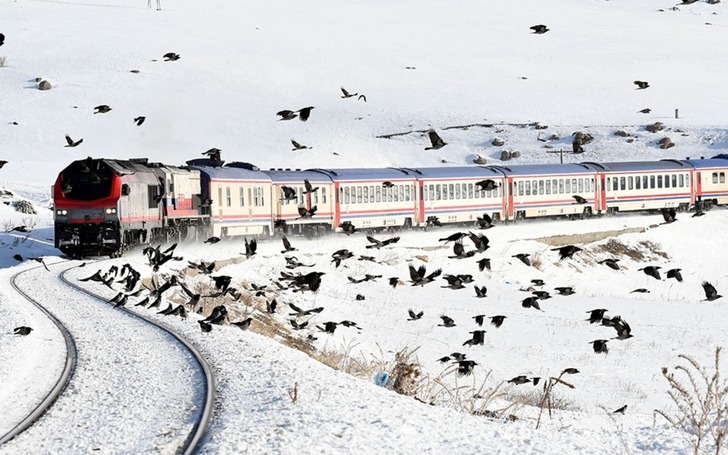 Cebinde 33 bin lirası olanlar hazır mı? Doğu ekspresi y&uuml;zde 2.650'lik zamla d&ouml;n&uuml;yor!