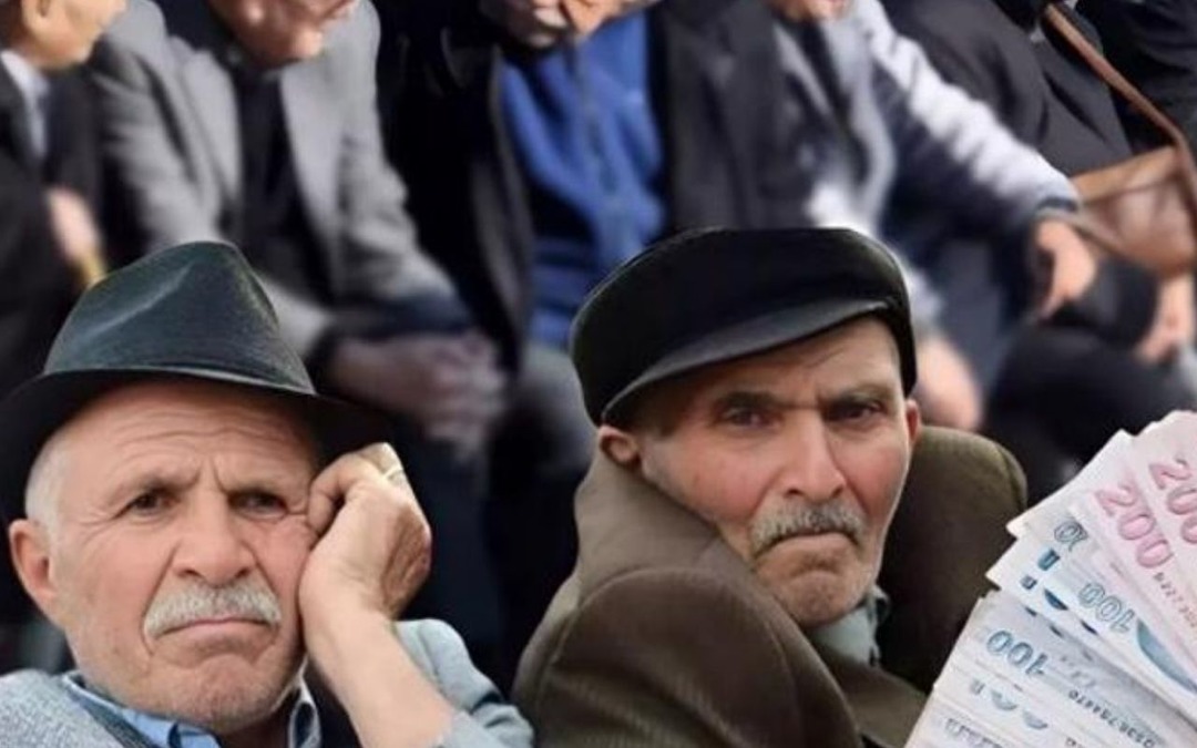 Asgari &uuml;cret netleşti g&ouml;zler emekli maaşında: Ocak zammı ne kadar olacak?