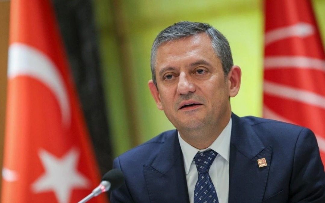 CHP lideri &Ouml;zel'den ekonomi paketi: KDV ve &Ouml;TV kalkacak!