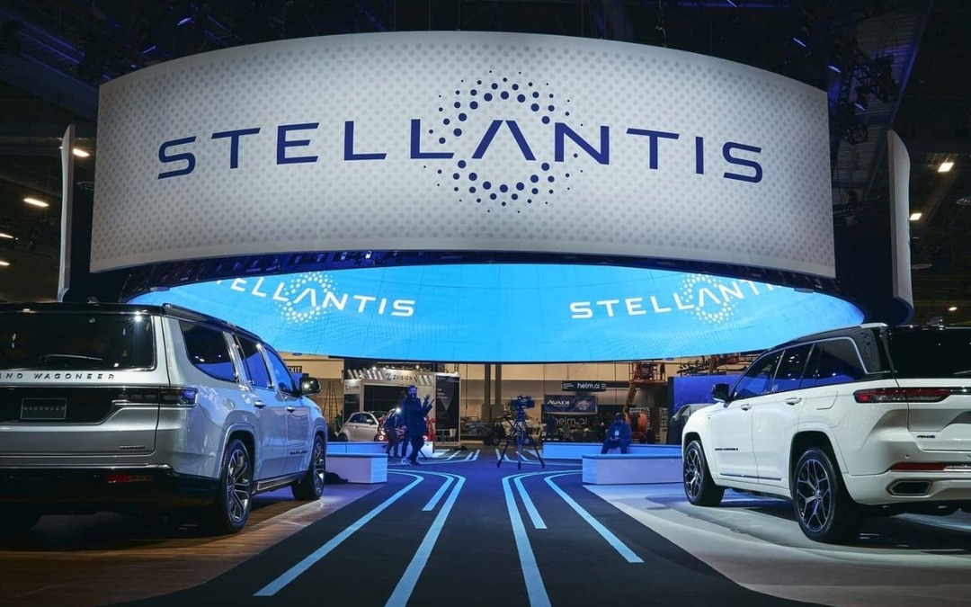 Stellantis'te kritik sorun! 52 binden fazla aracı geri &ccedil;ağırdı