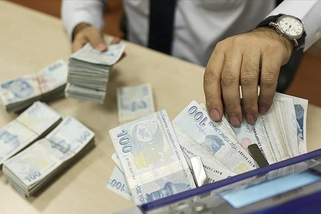 Yatırım fonlarında hareketli hafta! En &ccedil;ok kazandıranlar ve kaybettirenler belli oldu