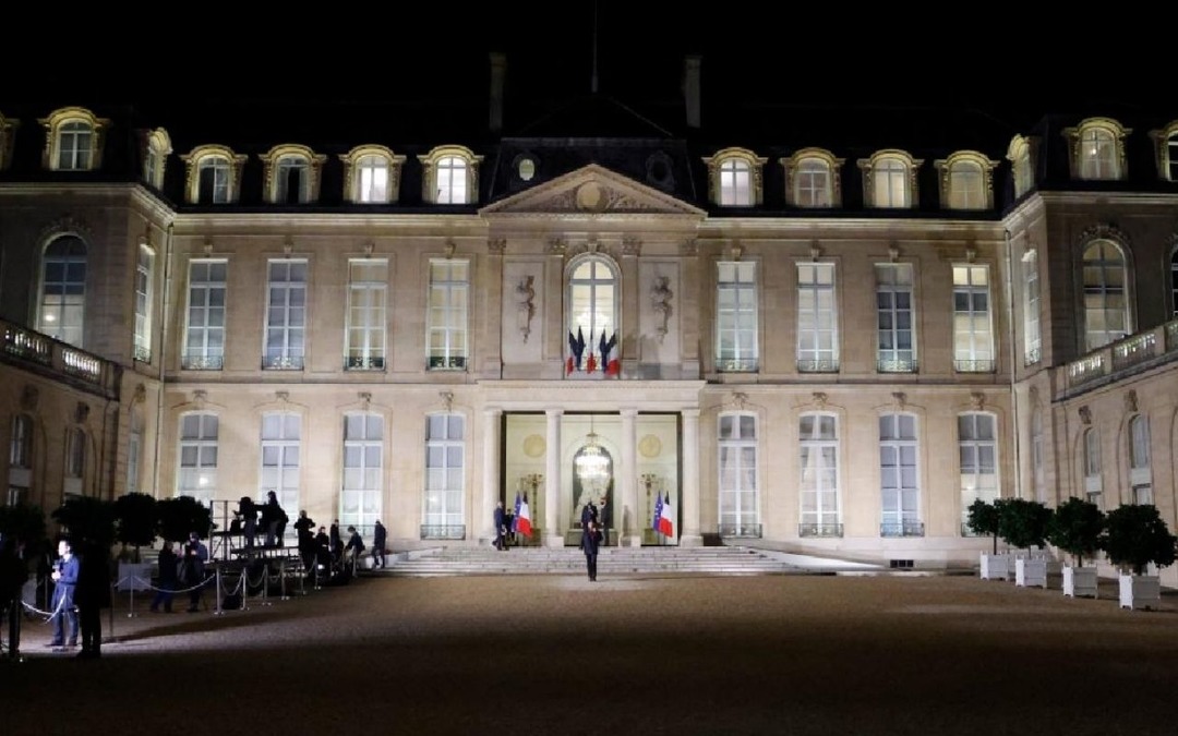 Fransa'da bir skandal daha: Cumhurbaşkanlığı Sarayı soyuldu