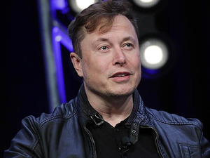 Elon Musk'ı &uuml;zen haber! Satışları g&uuml;n ge&ccedil;tik&ccedil;e d&uuml;ş&uuml;yor