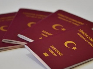 Pasaport yetiyor! Bir &uuml;lkeye daha vize zorunluluğu kaldırıldı