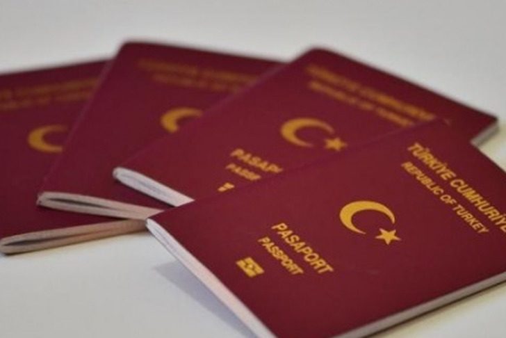 Pasaport yetiyor! Bir &uuml;lkeye daha vize zorunluluğu kaldırıldı
