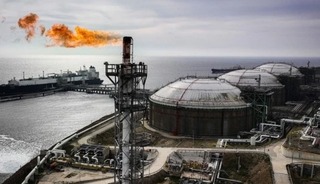 Rusya yıllık 100 milyon ton LNG ihracat hedefini erteledi