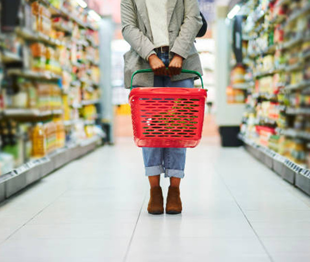 Marketler pazar g&uuml;n&uuml; kapalı mı olacak? Anlaşmaya varıldı