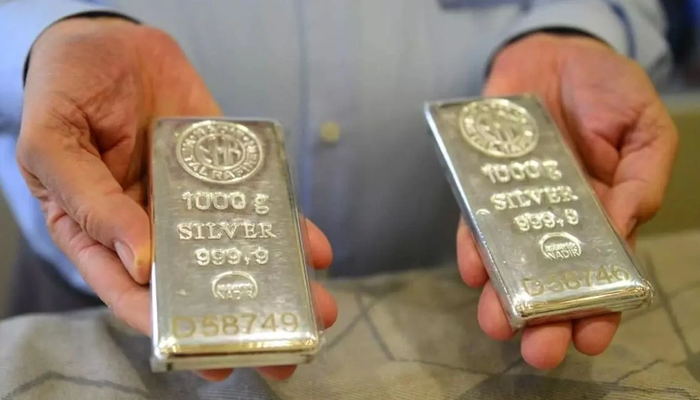 G&uuml;m&uuml;şte rekor kırılırken bu &uuml;lke 8 tona yakın g&uuml;m&uuml;ş sattı!