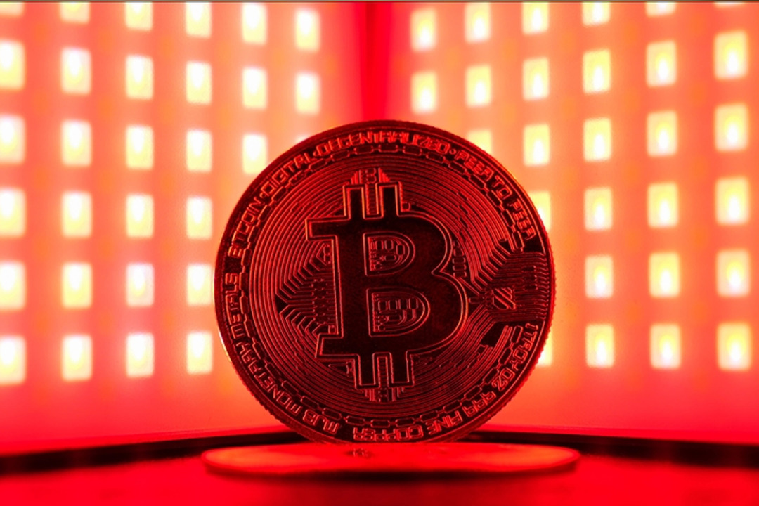 Zirvede alanlar zararda! Bu sene hayal kırıklığı yaşattı: Bitcoin y&uuml;zde 30 geri &ccedil;ekildi