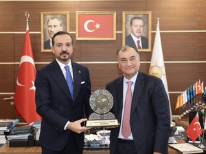 &Uuml;lker Grubundan AK Parti&rsquo;ye Ziyaret