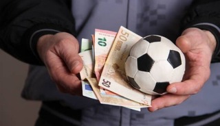 Bahis soruşturması b&uuml;y&uuml;yor! 42 sevk daha!