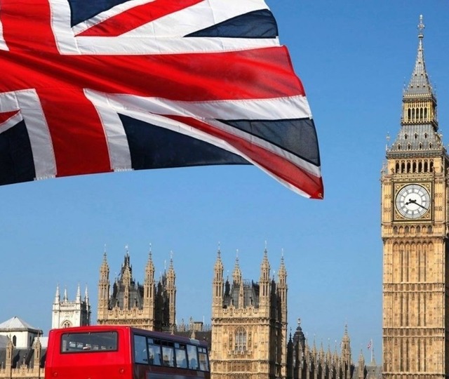 İngiltere, okula ara veren gen&ccedil;ler i&ccedil;in g&ouml;n&uuml;ll&uuml; askerlik eğitimi hazırlıyor