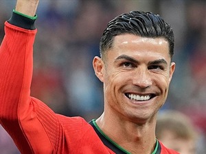 Gol&uuml; atıyor, serveti kapıyor: Ronaldo&rsquo;nun her gol&uuml; i&ccedil;in &ouml;denen rakam dudak u&ccedil;uklattı