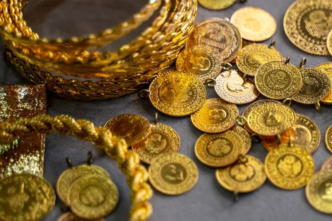 T&uuml;rk Lirası'ndaki değer kaybı yatırımcıları sarı metale y&ouml;nlendirdi: Yastık altında 705 milyar dolarlık altın var