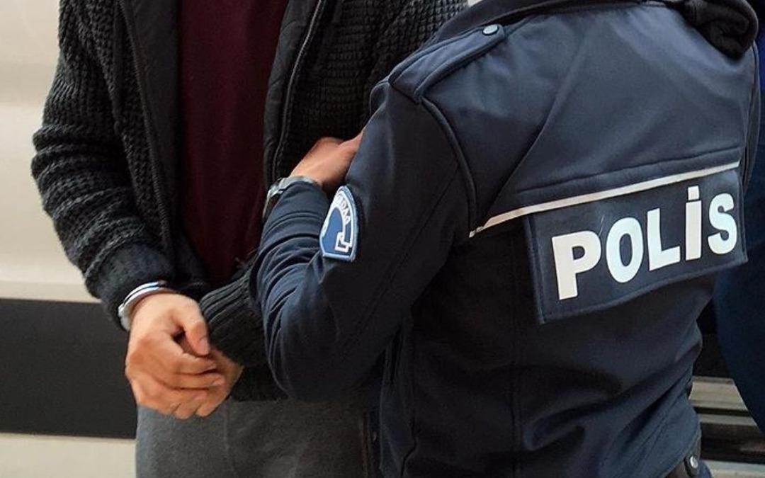 Ter&ouml;r &ouml;rg&uuml;t&uuml; DEAŞ'a y&ouml;nelik soruşturmada 17 g&ouml;zaltı kararı