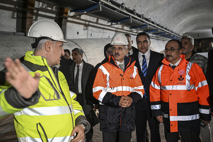 Bakan duyurdu! İstanbul'da o yol 35 dakikadan 5 dakikaya inecek: Tarih verdi