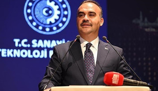 Bakan Kacır, HÜRJET'in İspanya'ya ihracatı nedeniyle TUSAŞ ekibini tebrik etti