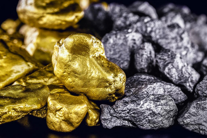 Emtia Piyasasında Şok Dalgası: Altın ve G&uuml;m&uuml;ş Neden Bir G&uuml;nde &Ccedil;&ouml;kt&uuml;?