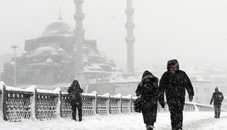 İstanbul Valiliği'nden kar yağışı uyarısı! Hangi il&ccedil;eler etkilenecek?