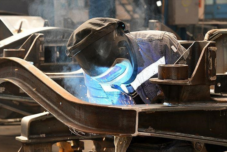 Bazı sanayi &uuml;r&uuml;nlerinin g&uuml;mr&uuml;k vergisiz ithalatı i&ccedil;in tarife kontenjanı belirlendi