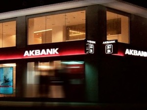 Akbank&rsquo;tan T&uuml;rkiye i&ccedil;in bir ilk: 100 milyon dolarlık kaynak