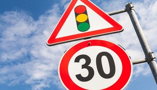 Trafikte beklenen oldu! 58 binden fazla levha kaldırıldı