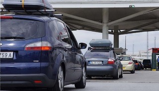 Yabancı plakalı ara&ccedil;lara g&uuml;mr&uuml;k freni: &Ouml;demede yeni d&uuml;zene ge&ccedil;ildi