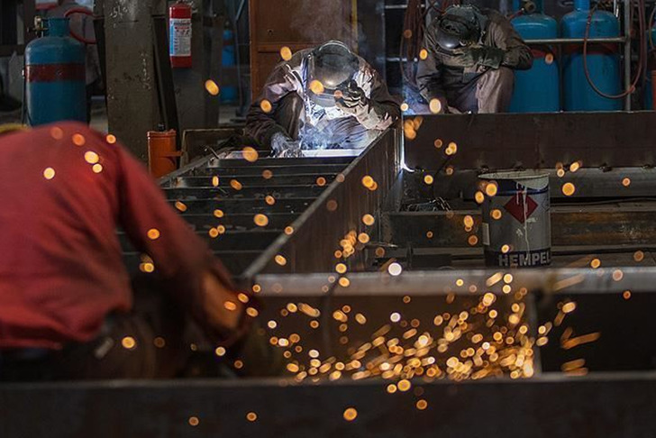 ABD'de imalat sanayi PMI ge&ccedil;en yıl aralıkta d&uuml;şt&uuml;