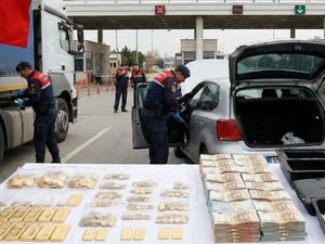 Sınır kapısında gram altın engeli: Euro ve altınlar komşuya bırakıldı