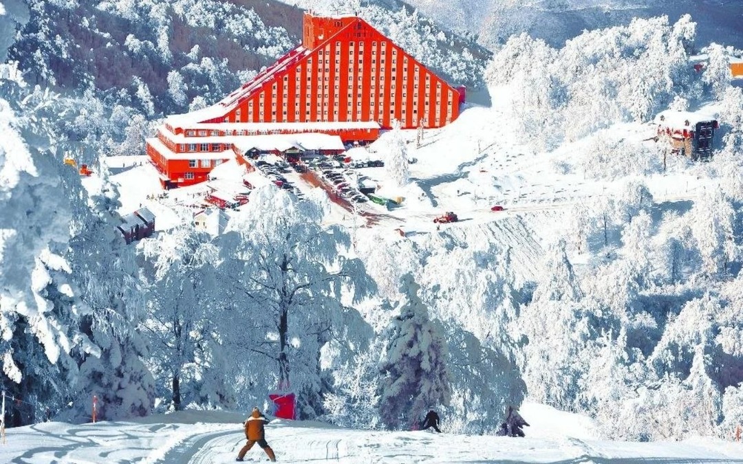 Kış sezonunda Kartepe&rsquo;de şok karar: Green Park Otel m&uuml;h&uuml;rlendi