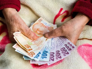 2026 emekli maaşının zammında son viraj! Enflasyon a&ccedil;ıklanıyor, oranlar netleşiyor: Masada iki kritik senaryo var