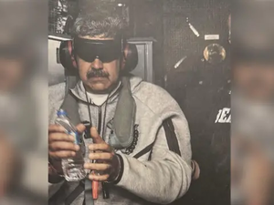 Yakalanma g&ouml;r&uuml;nt&uuml;s&uuml; yetti! Maduro&rsquo;nun eşofmanı ABD&rsquo;de kapış kapış